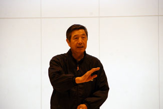 ����n��o�X�P�b�g�{�[���w���ҍu�K��