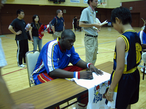 �o�X�P�E�h���[���E�~���[�W�A�� in TAKIKAWA